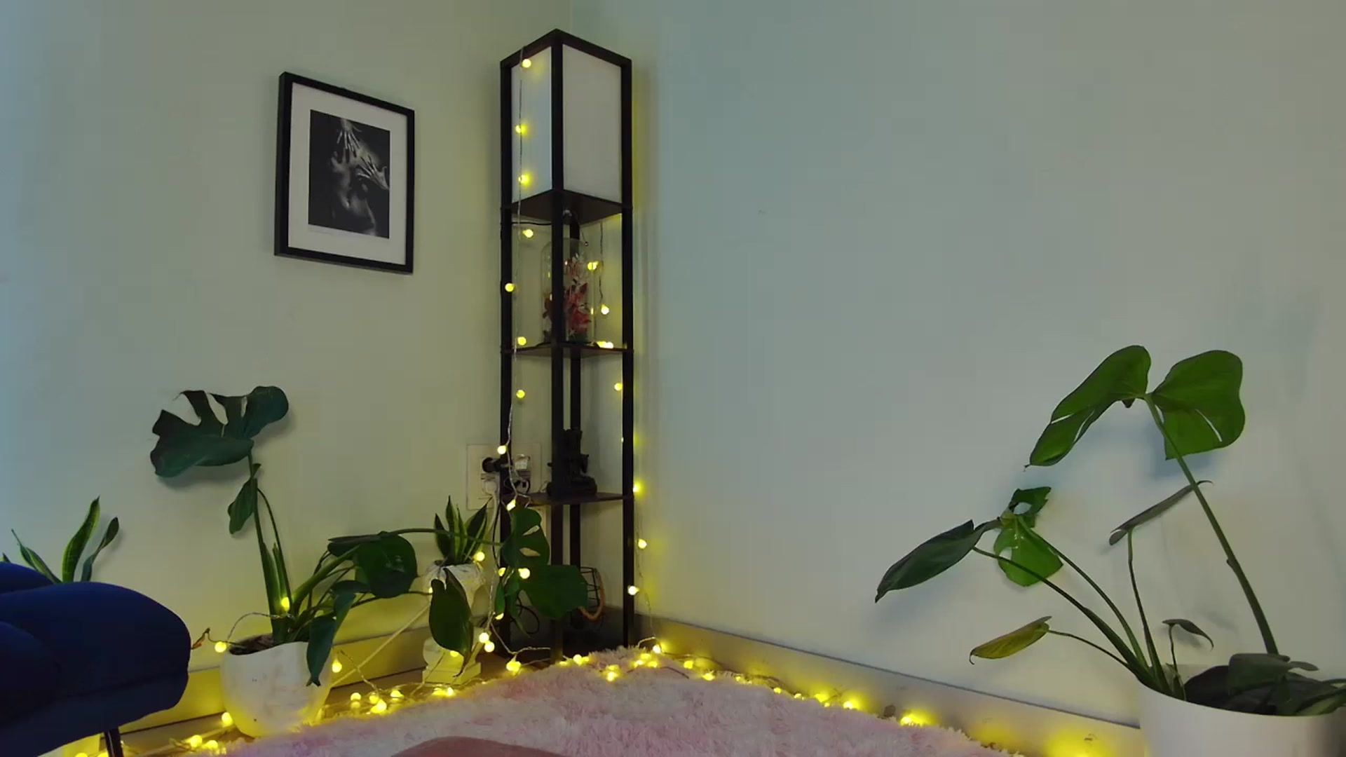 Gallery image thumbnail from Annjoy's myfreecams stream on, 11/11/2023, 08:42 image 15 of 20