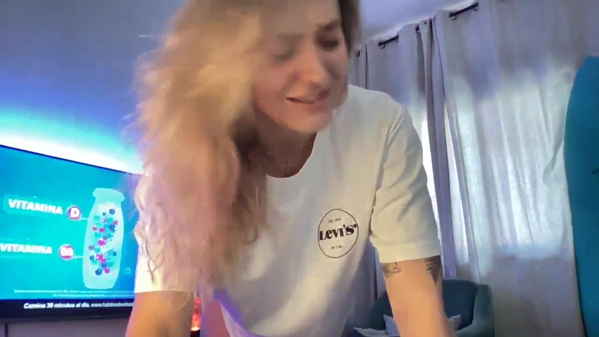 Gallery image thumbnail from Annjoy's myfreecams stream on, 05/17/2024, 14:34 image 15 of 20