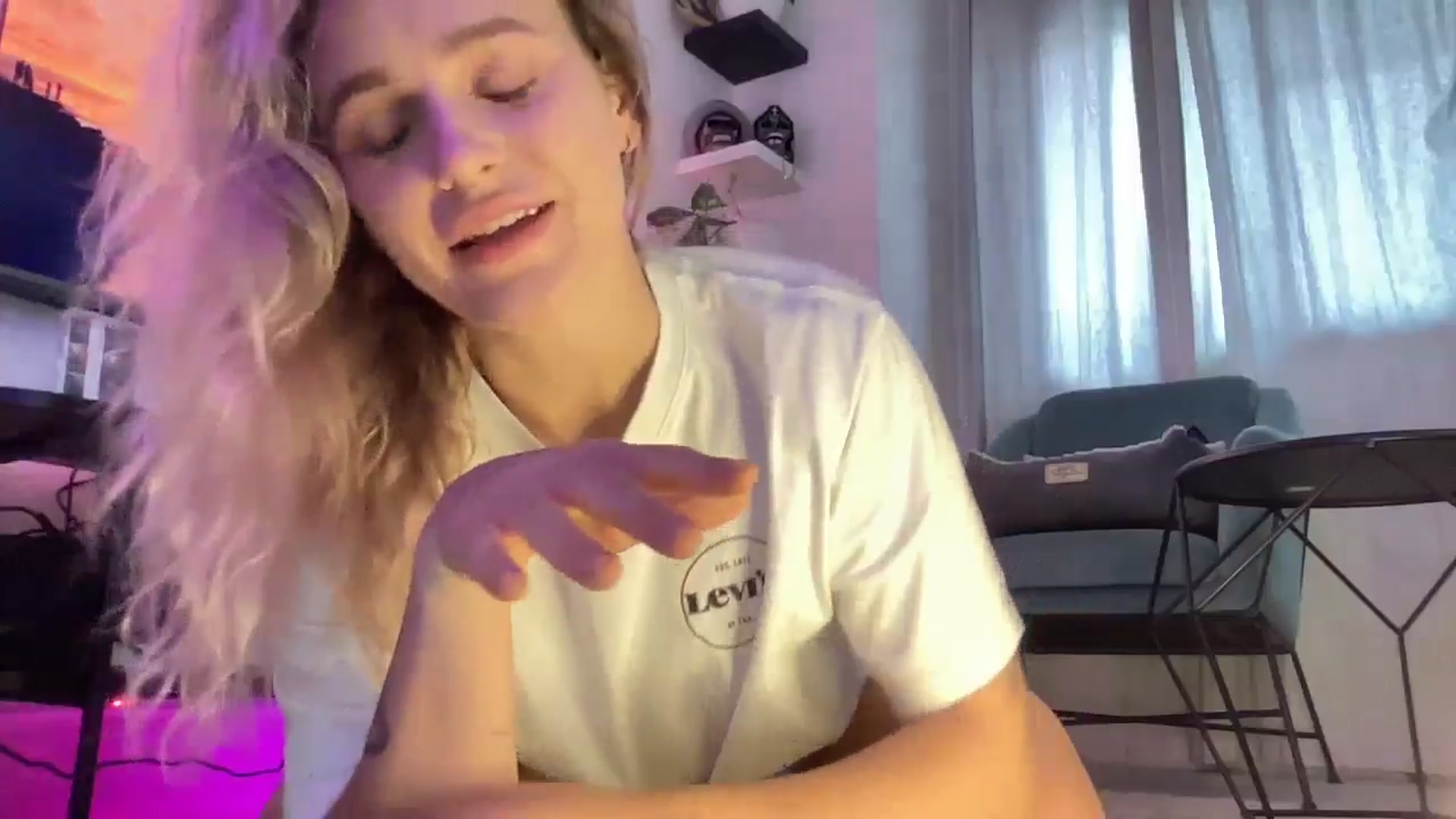 Gallery image thumbnail from Annjoy's myfreecams stream on, 05/17/2024, 14:34 image 3 of 20