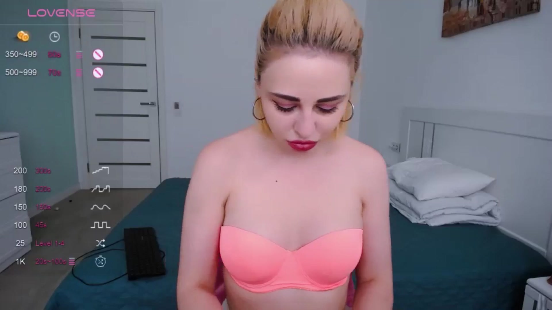 Gallery image thumbnail from AnnsLove_is's myfreecams stream on, 05/14/2024, 13:50 image 10 of 20