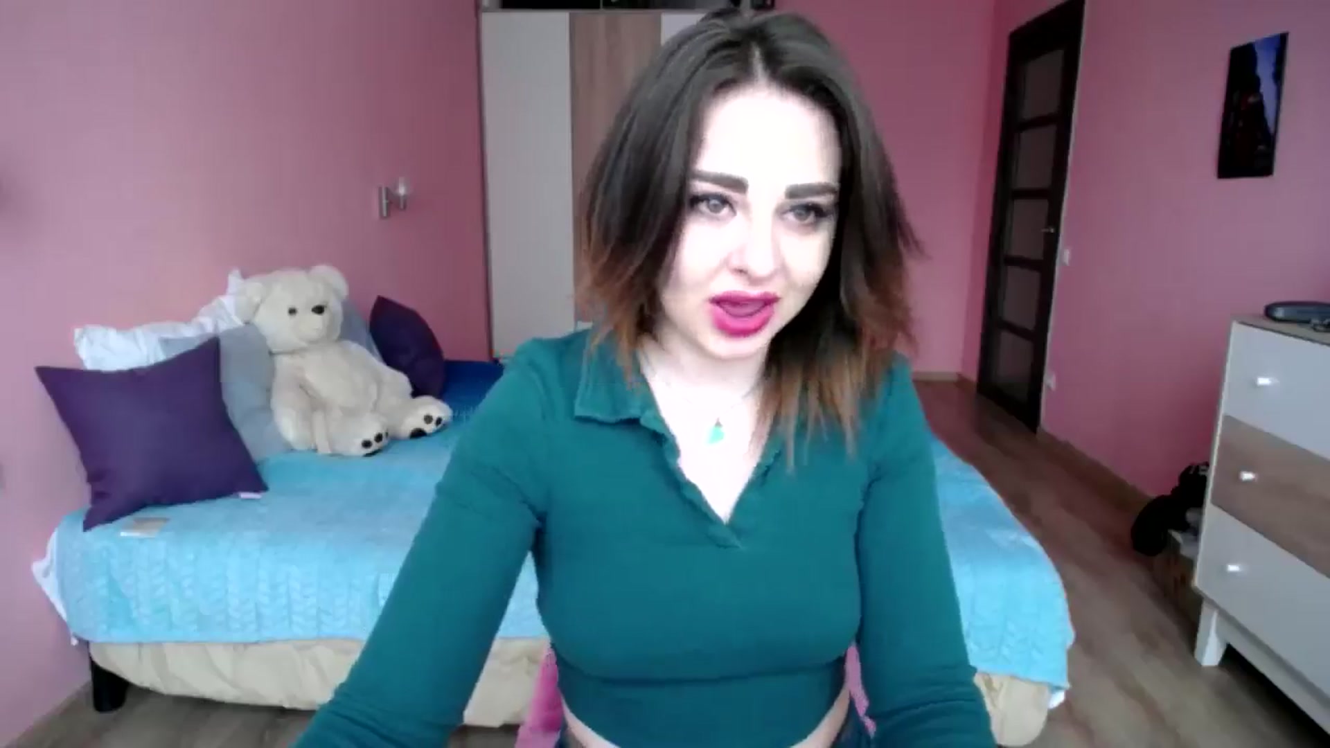 Gallery image thumbnail from AnnsLove_is's myfreecams stream on, 04/10/2025, 11:10 image 3 of 20