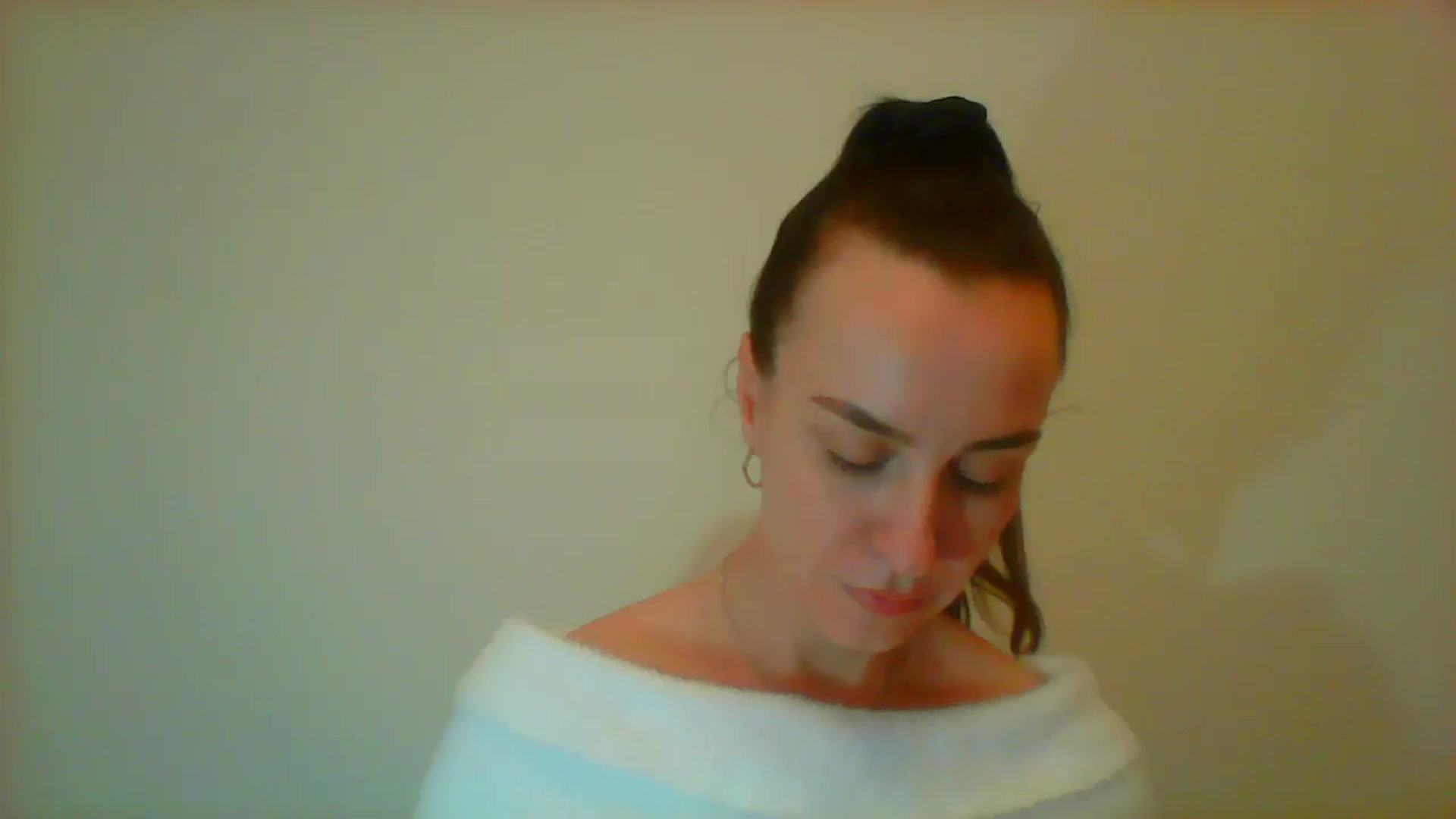 Gallery image thumbnail from AnnyBoyd's myfreecams stream on, 04/18/2025, 13:23 image 8 of 20