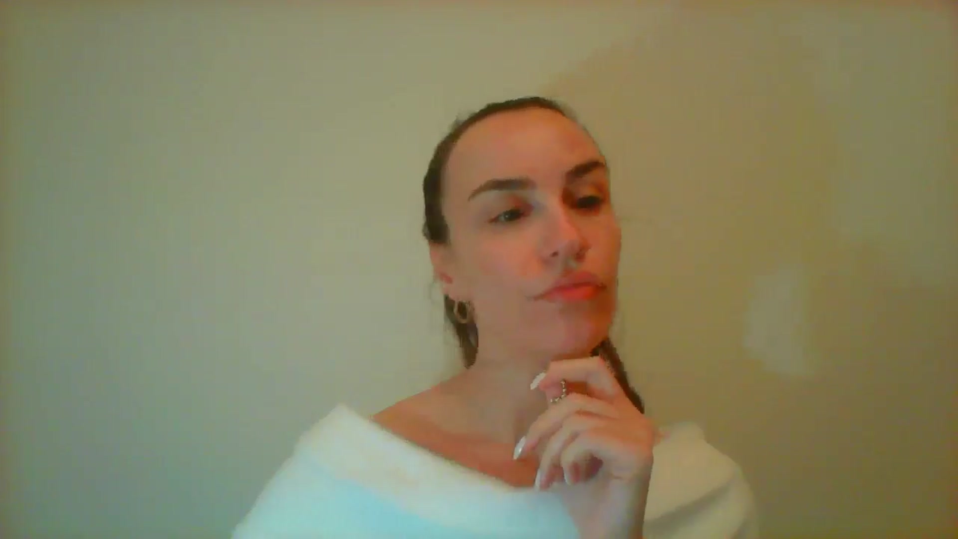 Gallery image thumbnail from AnnyBoyd's myfreecams stream on, 04/18/2025, 13:23 image 9 of 20