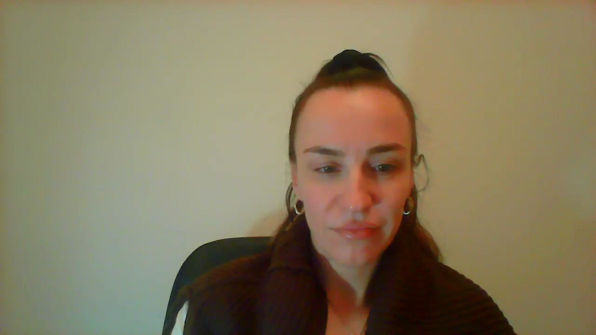 Gallery image thumbnail from AnnyBoyd's myfreecams stream on, 04/19/2025, 13:42 image 16 of 20