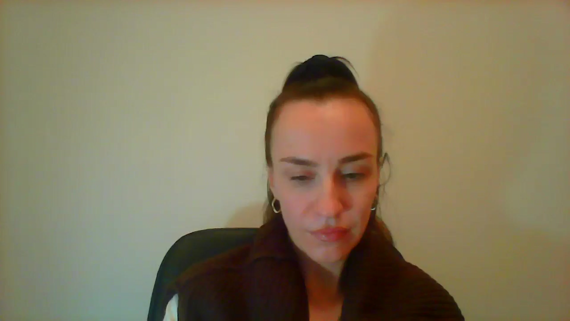 Gallery image thumbnail from AnnyBoyd's myfreecams stream on, 04/19/2025, 13:42 image 13 of 20