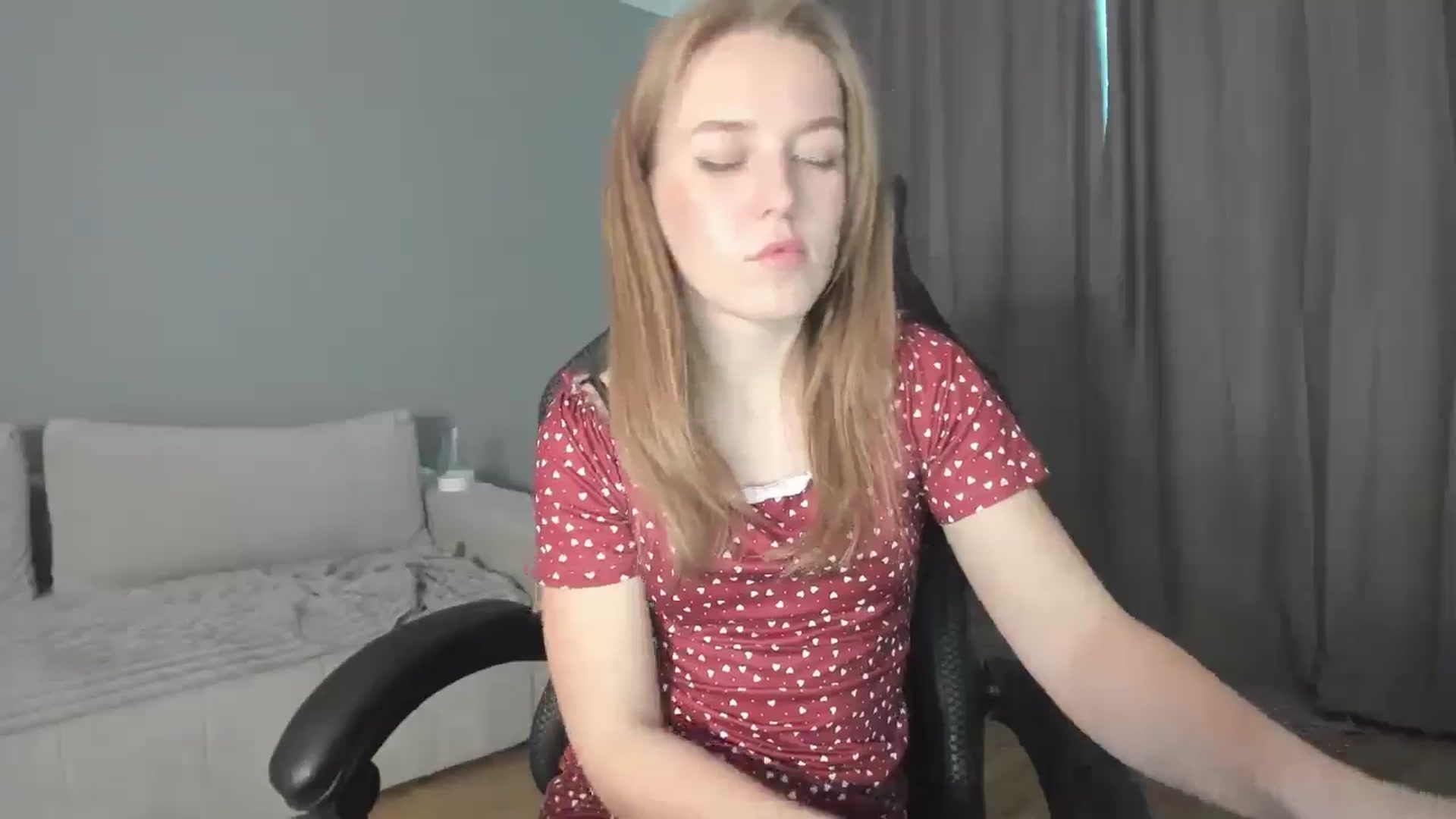 Gallery image thumbnail from AnnyFourse's myfreecams stream on, 01/04/2025, 13:53 image 13 of 20