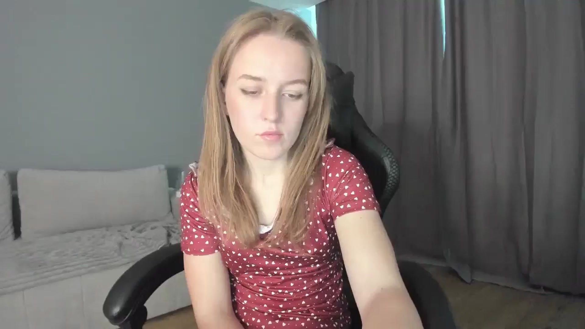 Gallery image thumbnail from AnnyFourse's myfreecams stream on, 01/04/2025, 13:53 image 2 of 20