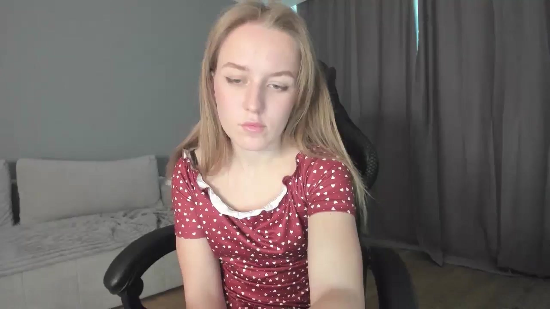 Gallery image thumbnail from AnnyFourse's myfreecams stream on, 01/04/2025, 13:53 image 5 of 20