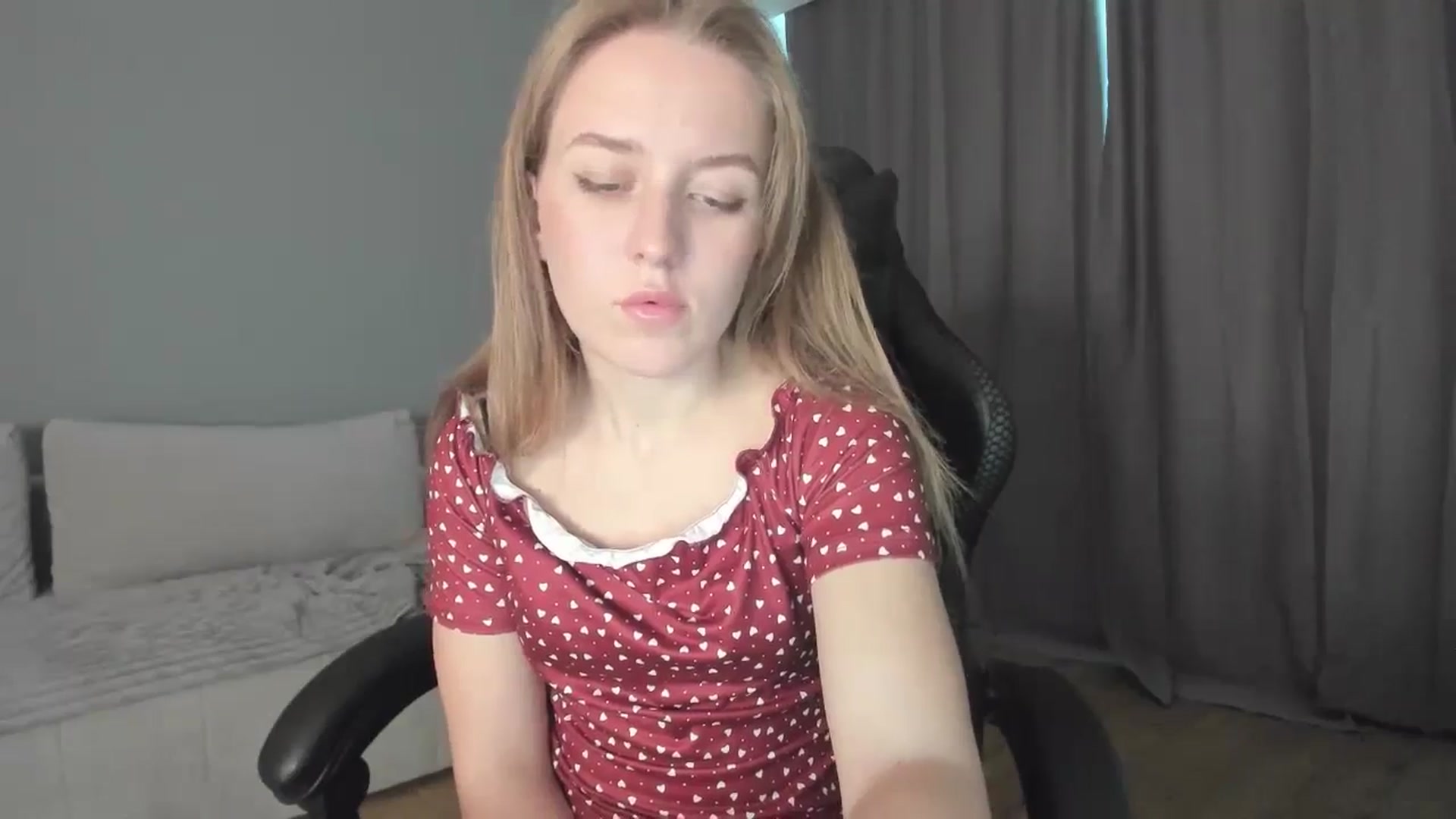 Gallery image thumbnail from AnnyFourse's myfreecams stream on, 01/04/2025, 13:53 image 4 of 20