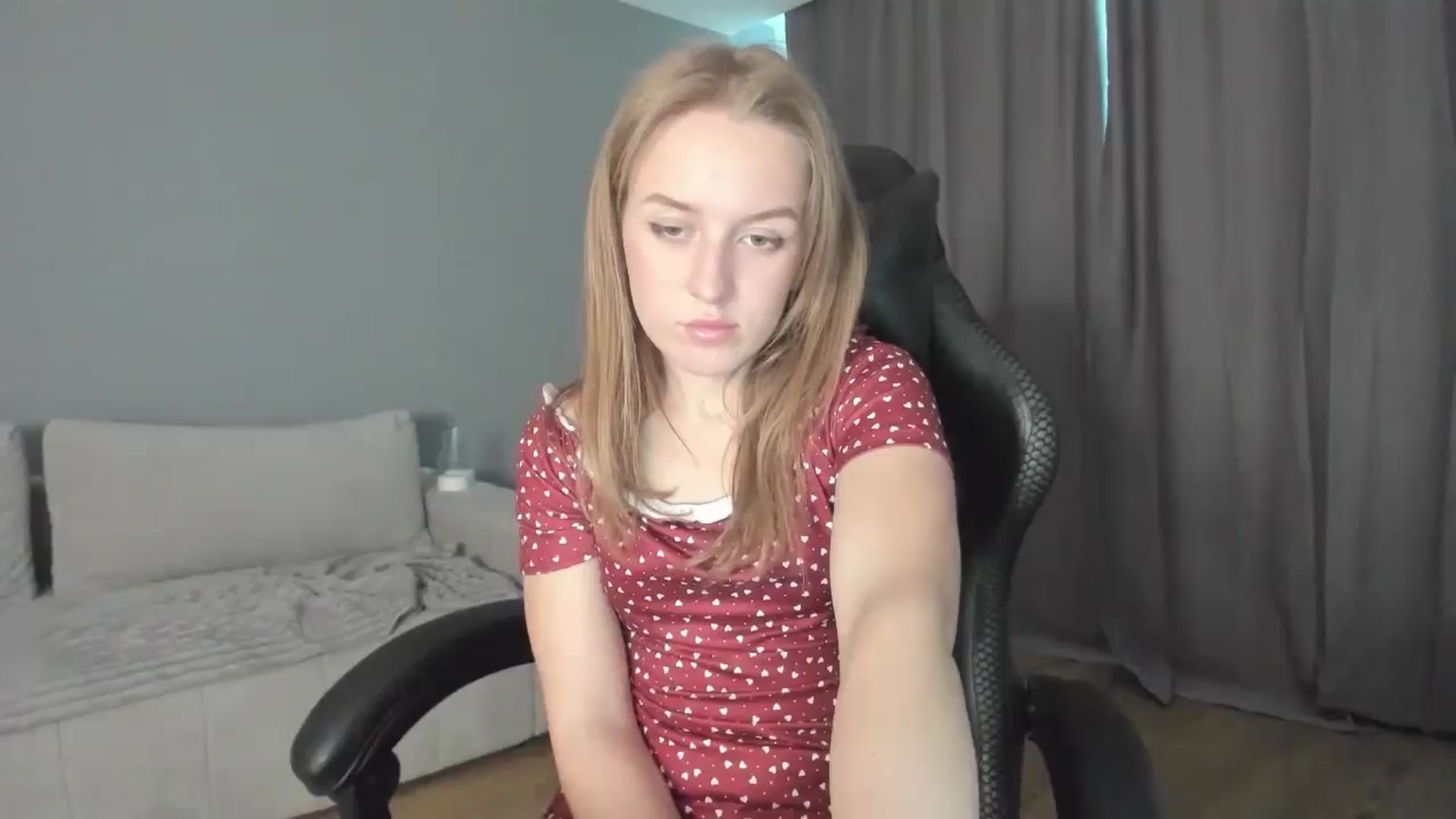 Gallery image thumbnail from AnnyFourse's myfreecams stream on, 01/04/2025, 13:53 image 17 of 20