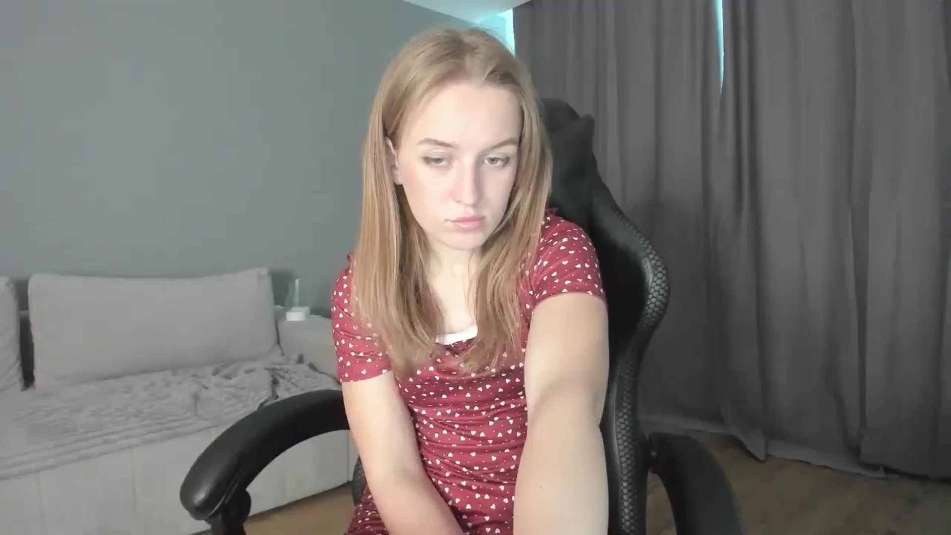 Gallery image thumbnail from AnnyFourse's myfreecams stream on, 01/04/2025, 13:53 image 14 of 20