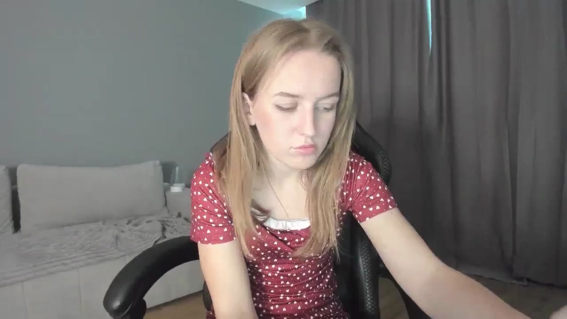 Gallery image thumbnail from AnnyFourse's myfreecams stream on, 01/04/2025, 13:53 image 15 of 20
