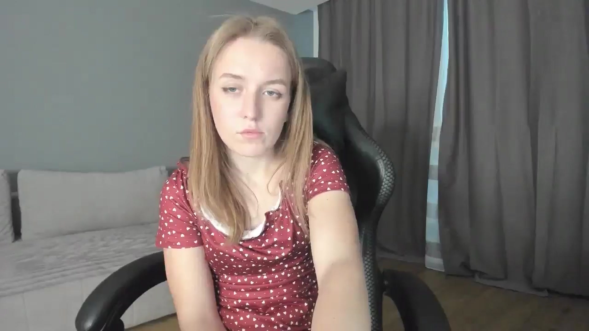 Gallery image thumbnail from AnnyFourse's myfreecams stream on, 01/04/2025, 14:51 image 16 of 20