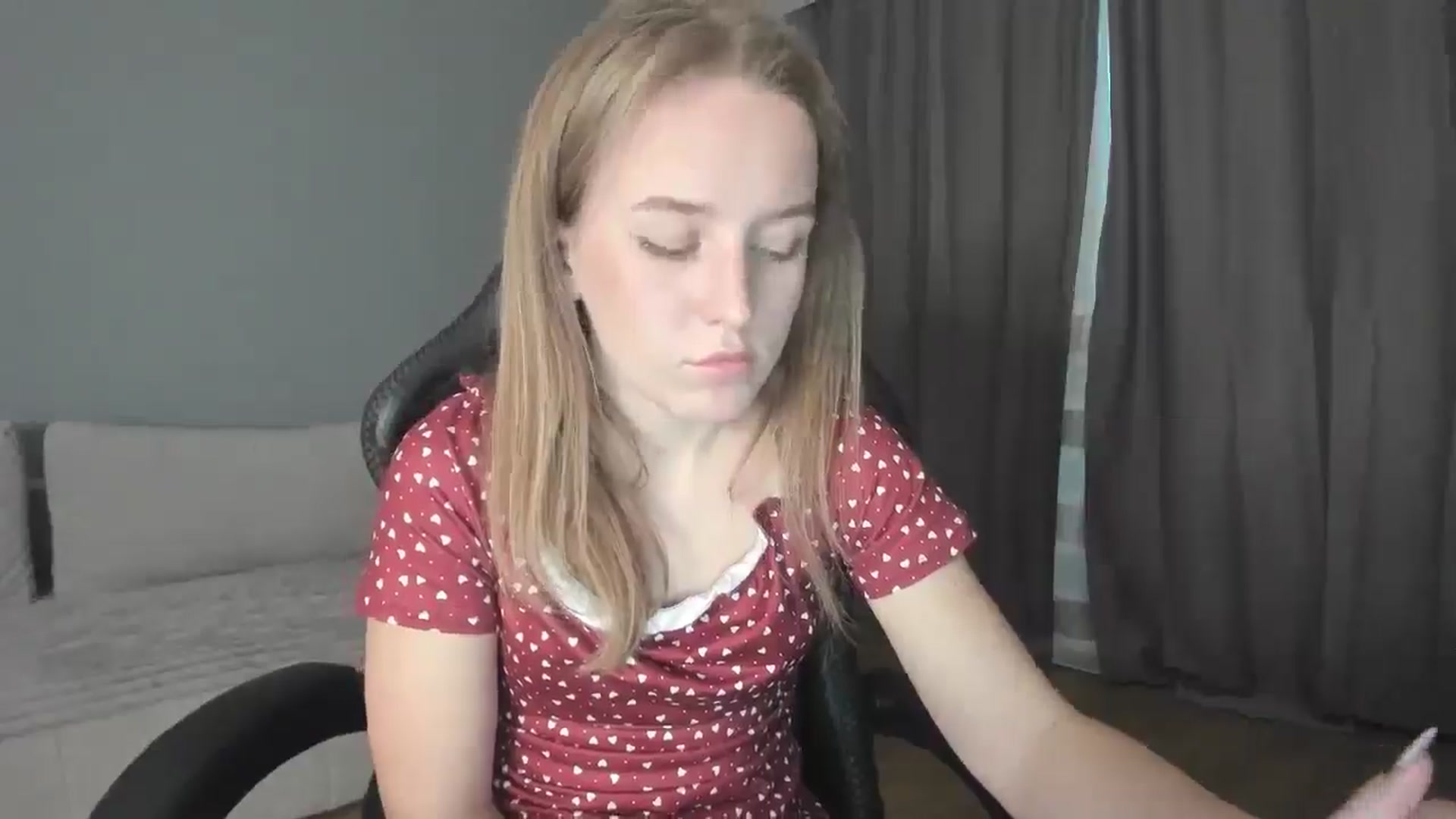 Gallery image thumbnail from AnnyFourse's myfreecams stream on, 01/04/2025, 14:51 image 14 of 20