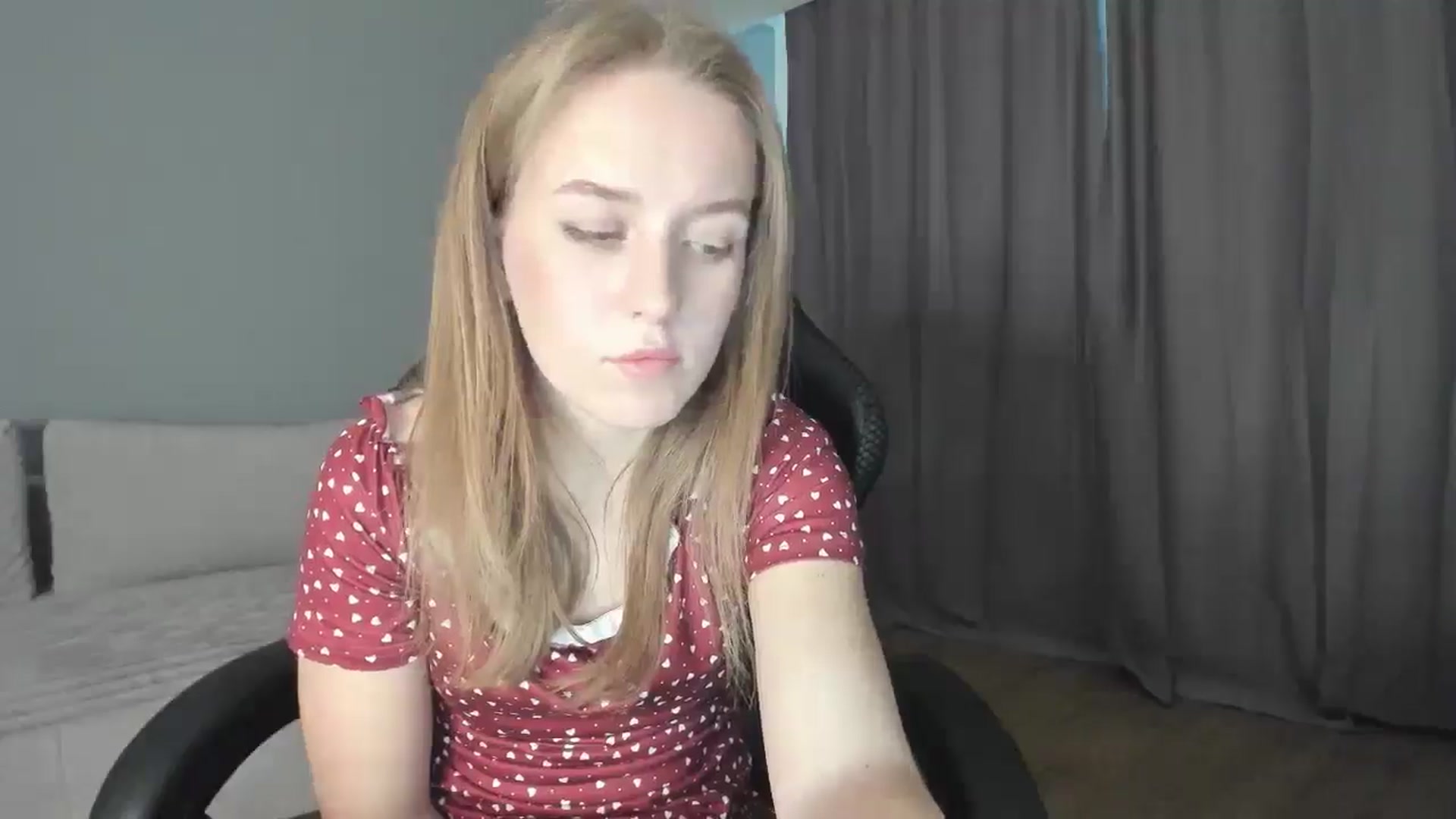 Gallery image thumbnail from AnnyFourse's myfreecams stream on, 01/04/2025, 14:51 image 4 of 20