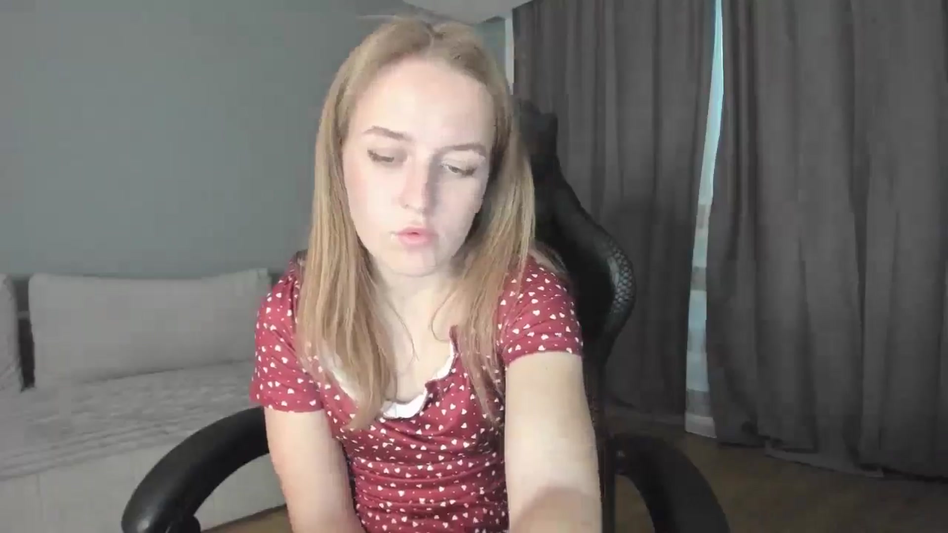 Gallery image thumbnail from AnnyFourse's myfreecams stream on, 01/04/2025, 14:51 image 15 of 20