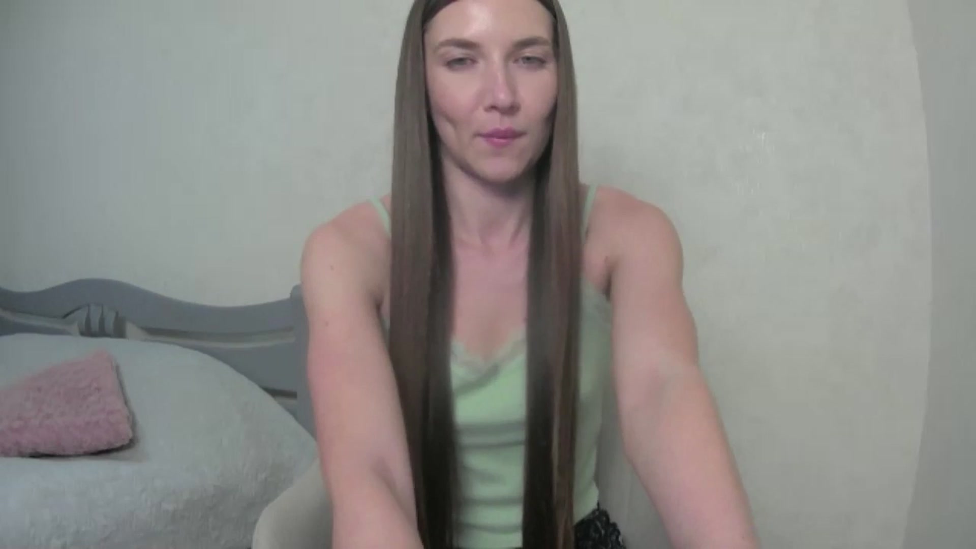 Gallery image thumbnail from AnnyWalkerr's myfreecams stream on, 05/29/2024, 20:23 image 4 of 20