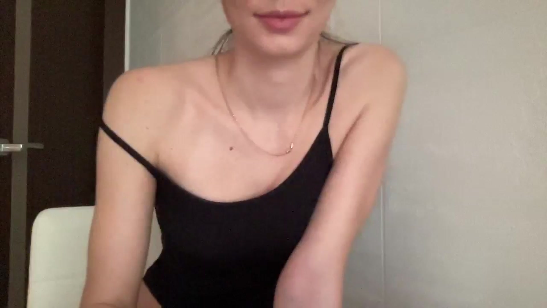 Gallery image thumbnail from AnnyWings's myfreecams stream on, 11/22/2025, 13:53 image 17 of 20