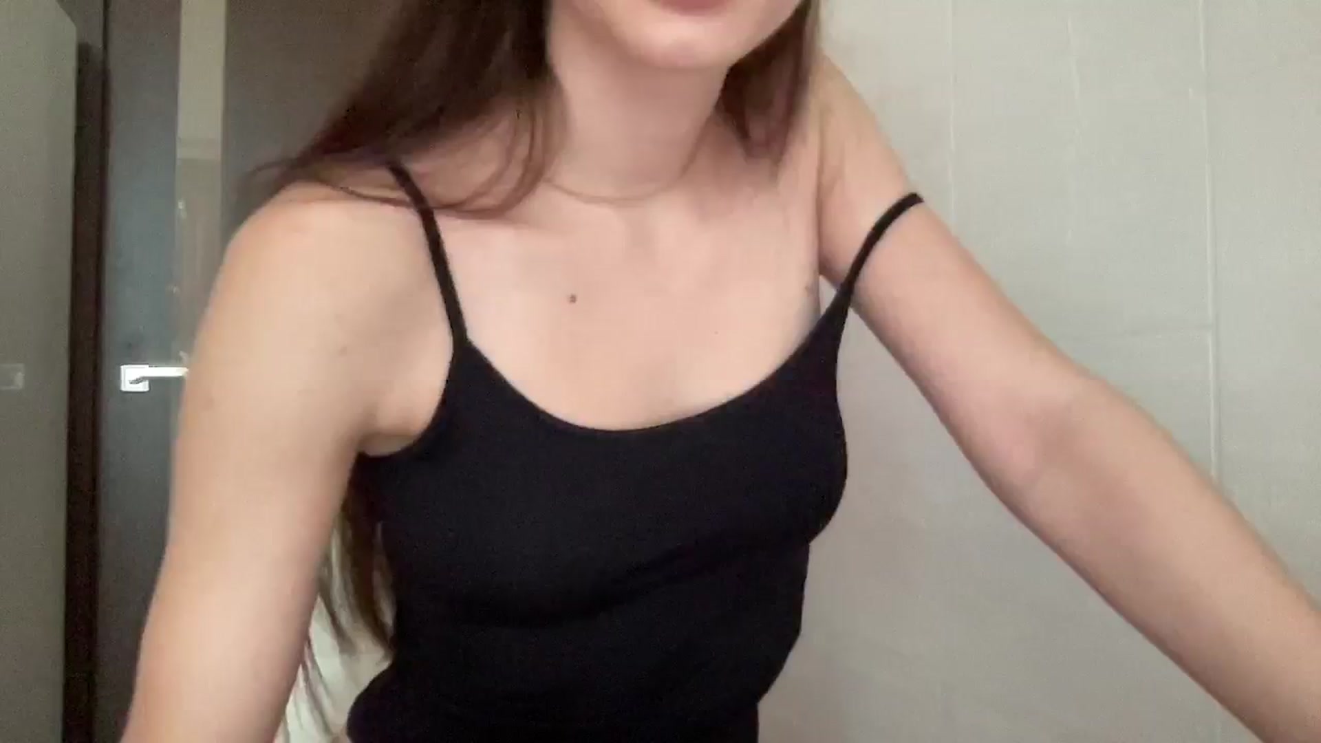 Gallery image thumbnail from AnnyWings's myfreecams stream on, 11/25/2025, 11:39 image 6 of 20