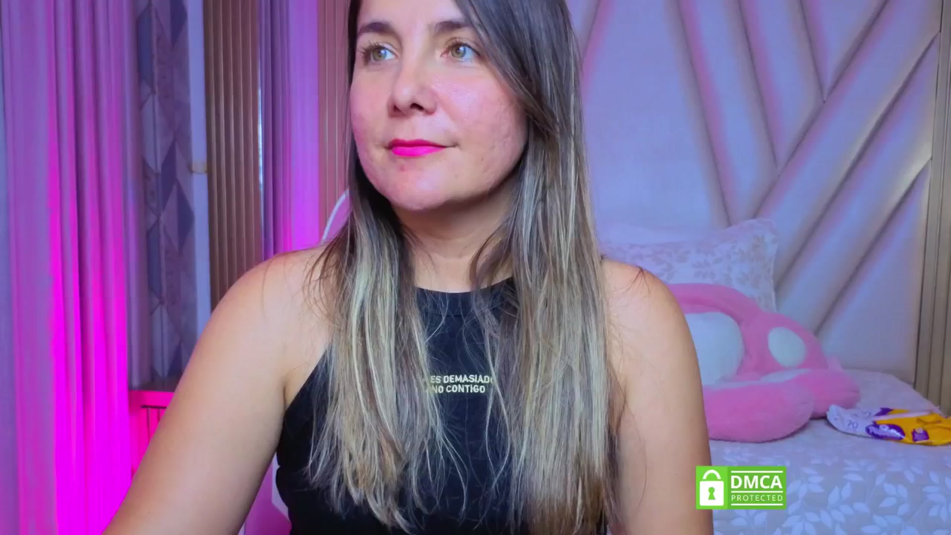 Gallery image thumbnail from Anny_Blonde's myfreecams stream on, 04/05/2026, 14:52 image 16 of 20