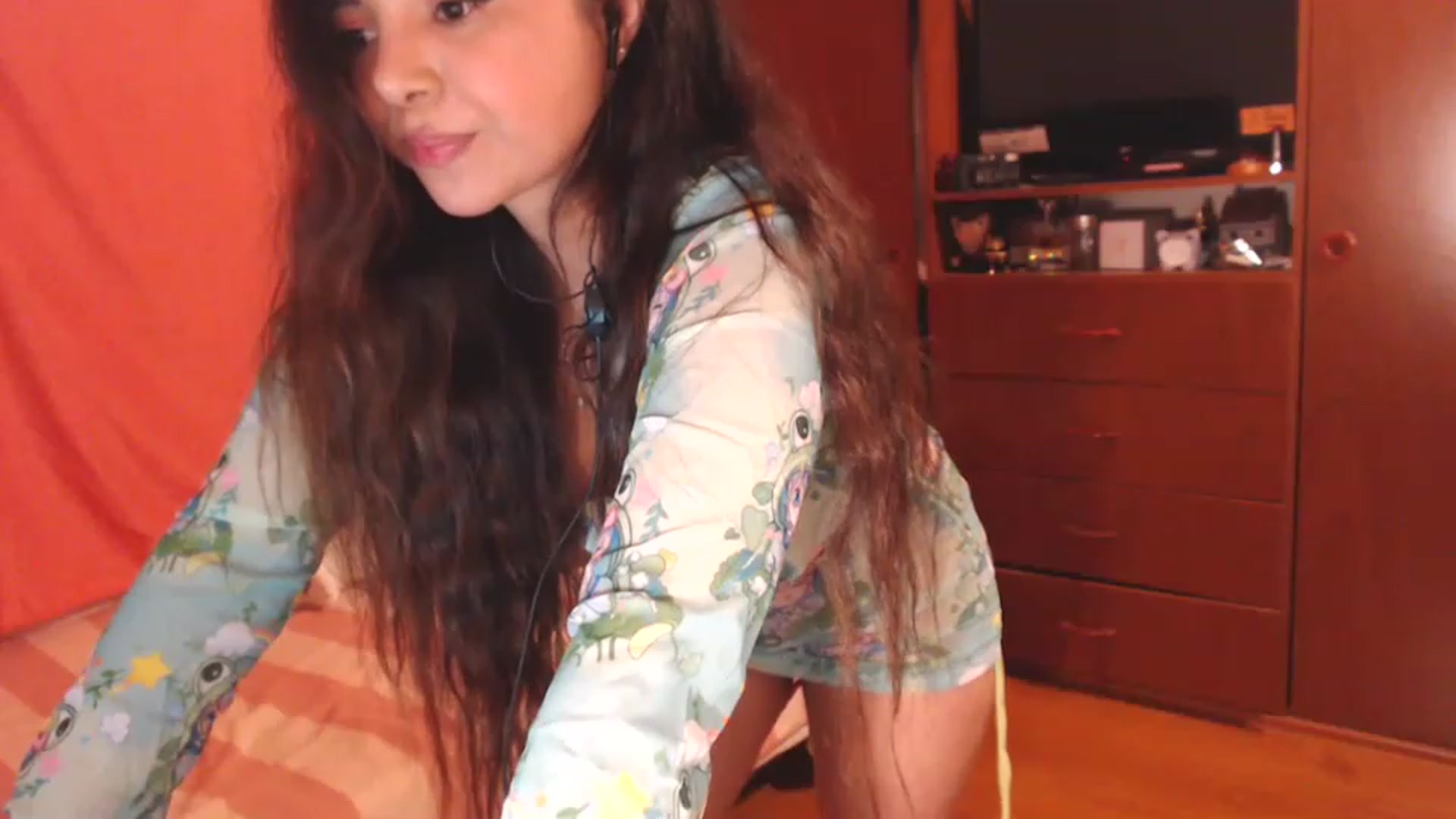 Gallery image thumbnail from Annyrosas's myfreecams stream on, 11/27/2022, 08:35 image 15 of 20