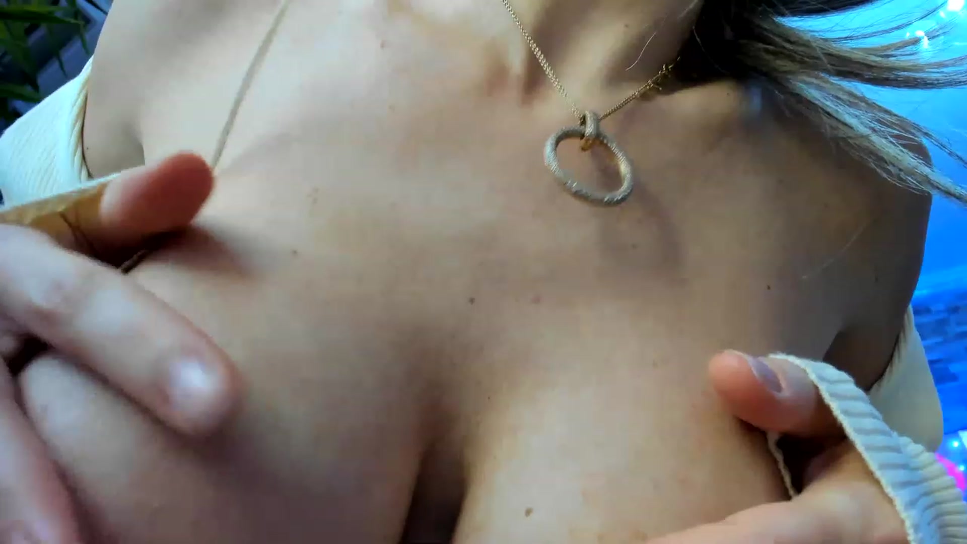 Gallery image thumbnail from AnooKiss's myfreecams stream on, 12/05/2022, 03:27 image 8 of 20