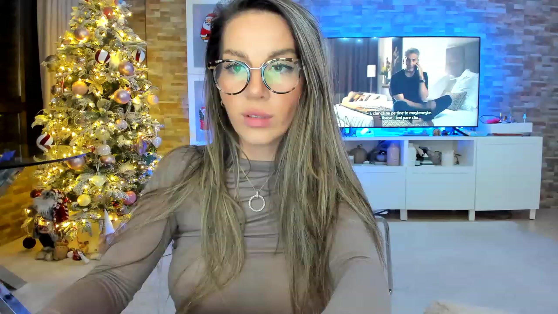 Gallery image thumbnail from AnooKiss's myfreecams stream on, 12/09/2022, 24:37 image 2 of 20