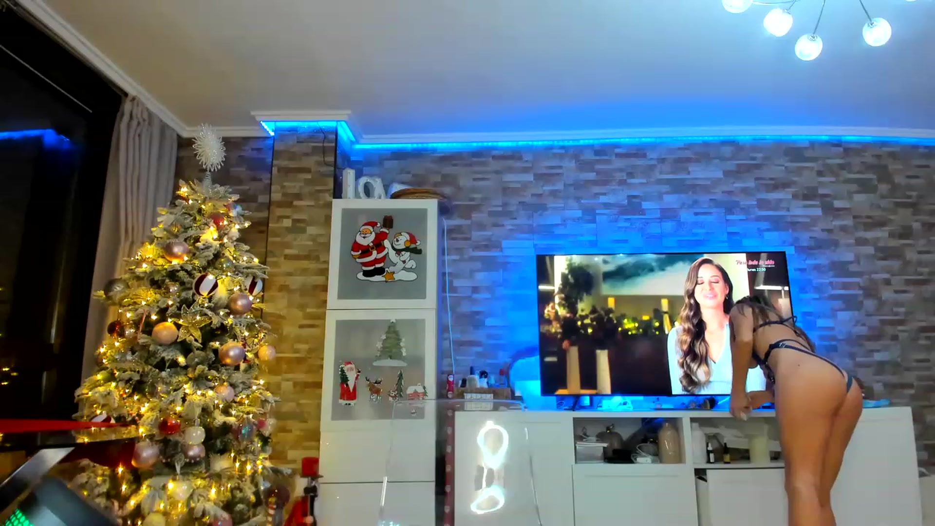 Gallery image thumbnail from AnooKiss's myfreecams stream on, 12/23/2022, 01:37 image 8 of 20
