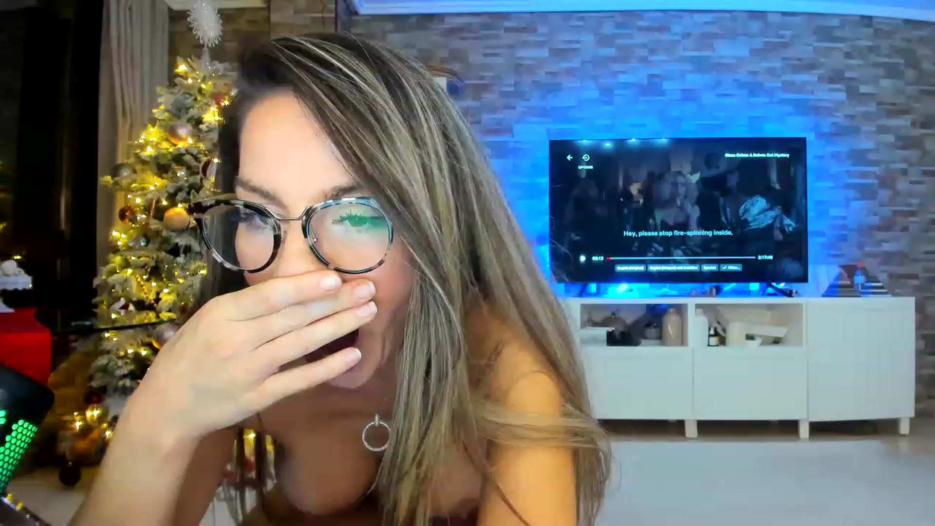 Gallery image thumbnail from AnooKiss's myfreecams stream on, 12/25/2022, 24:34 image 19 of 20