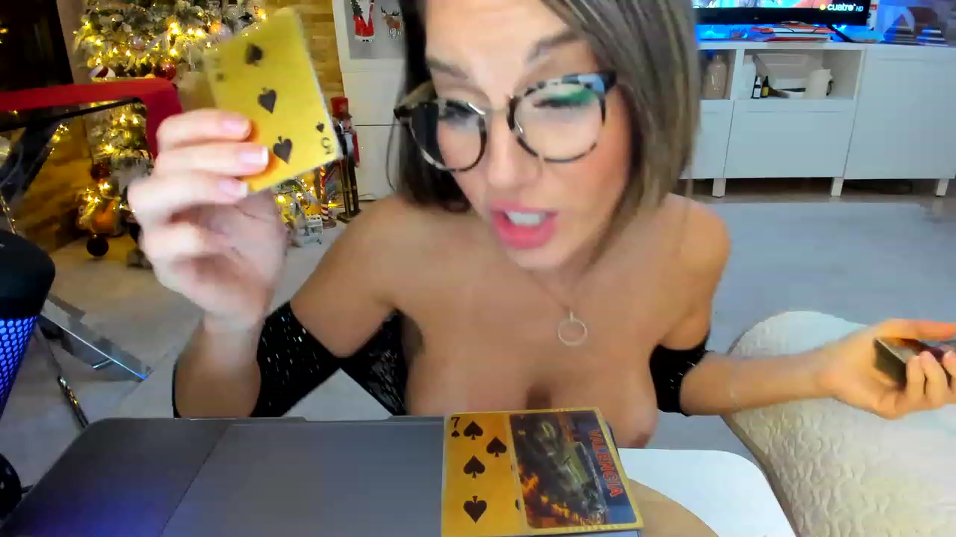 Gallery image thumbnail from AnooKiss's myfreecams stream on, 12/26/2022, 23:13 image 11 of 20