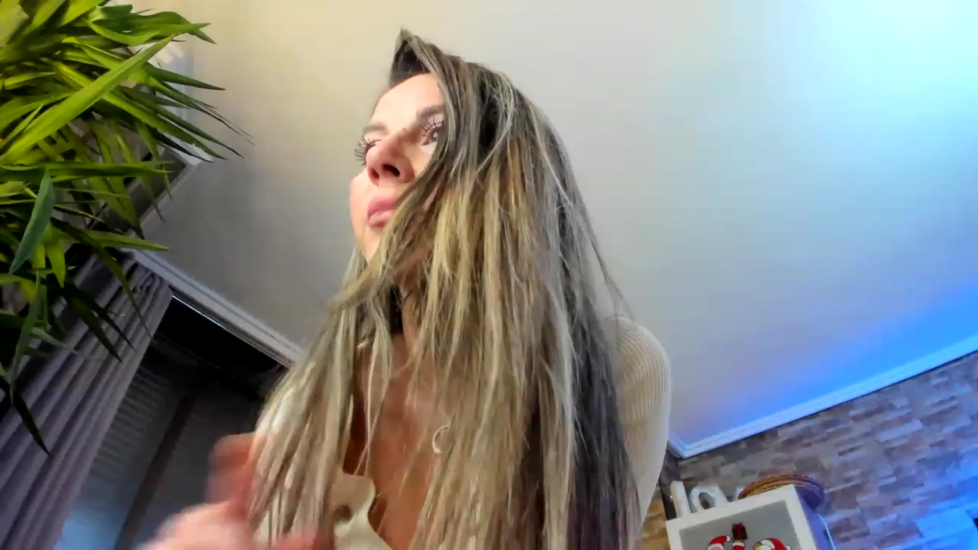 Gallery image thumbnail from AnooKiss's myfreecams stream on, 01/04/2023, 02:20 image 2 of 20