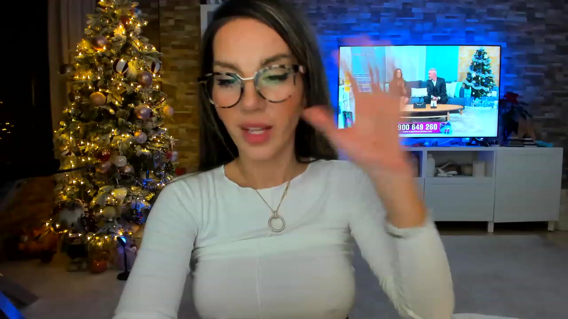 Gallery image thumbnail from AnooKiss's myfreecams stream on, 01/08/2023, 24:09 image 19 of 20