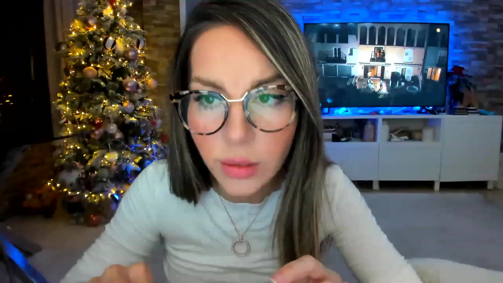 Gallery image thumbnail from AnooKiss's myfreecams stream on, 01/08/2023, 24:09 image 5 of 20
