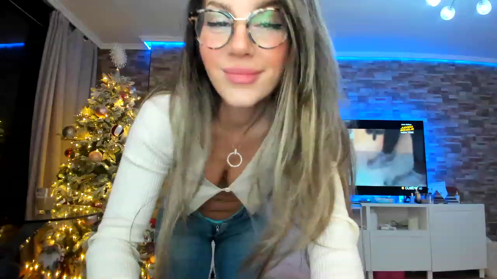 Gallery image thumbnail from AnooKiss's myfreecams stream on, 01/14/2023, 24:13 image 8 of 20