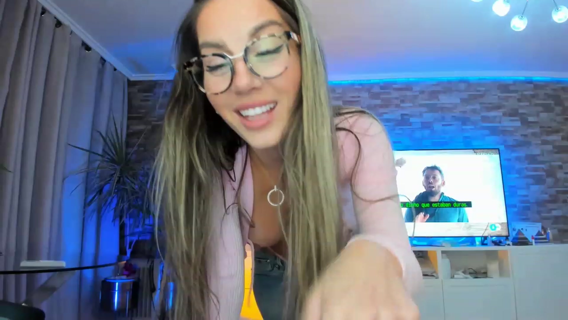 Gallery image thumbnail from AnooKiss's myfreecams stream on, 01/15/2023, 21:31 image 17 of 20