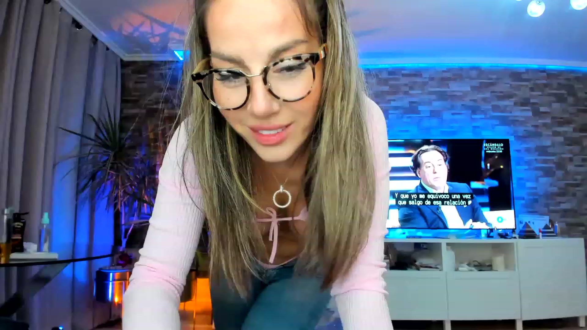 Gallery image thumbnail from AnooKiss's myfreecams stream on, 01/15/2023, 23:43 image 14 of 20