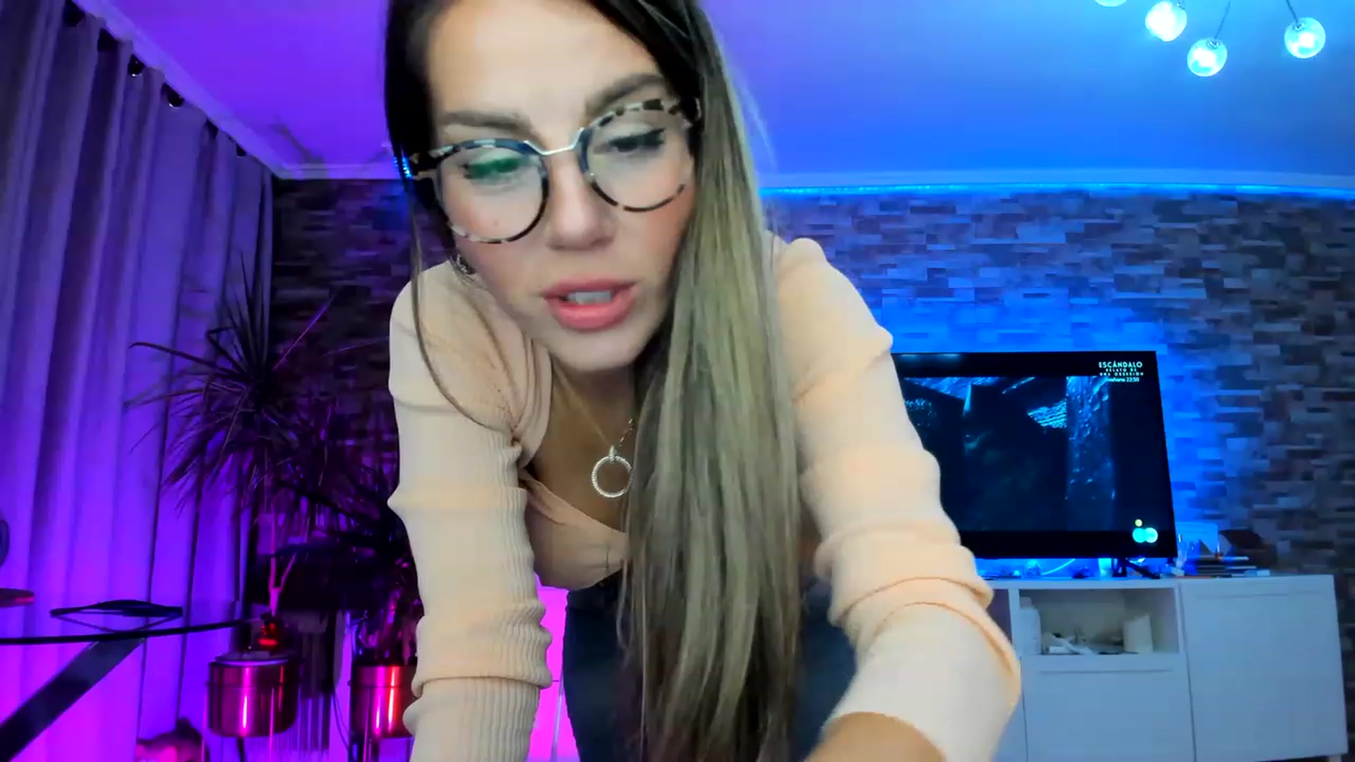 Gallery image thumbnail from AnooKiss's myfreecams stream on, 01/18/2023, 01:57 image 13 of 20