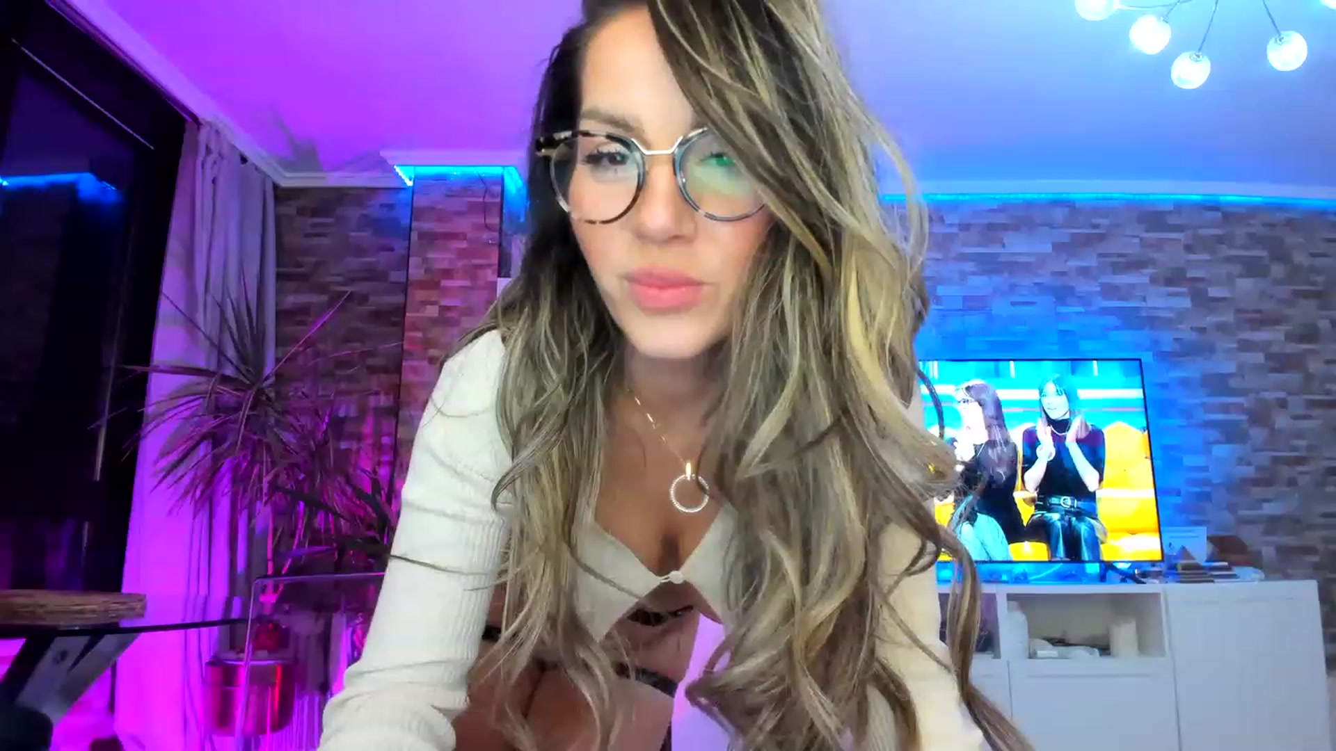 Gallery image thumbnail from AnooKiss's myfreecams stream on, 01/21/2023, 22:54 image 15 of 20