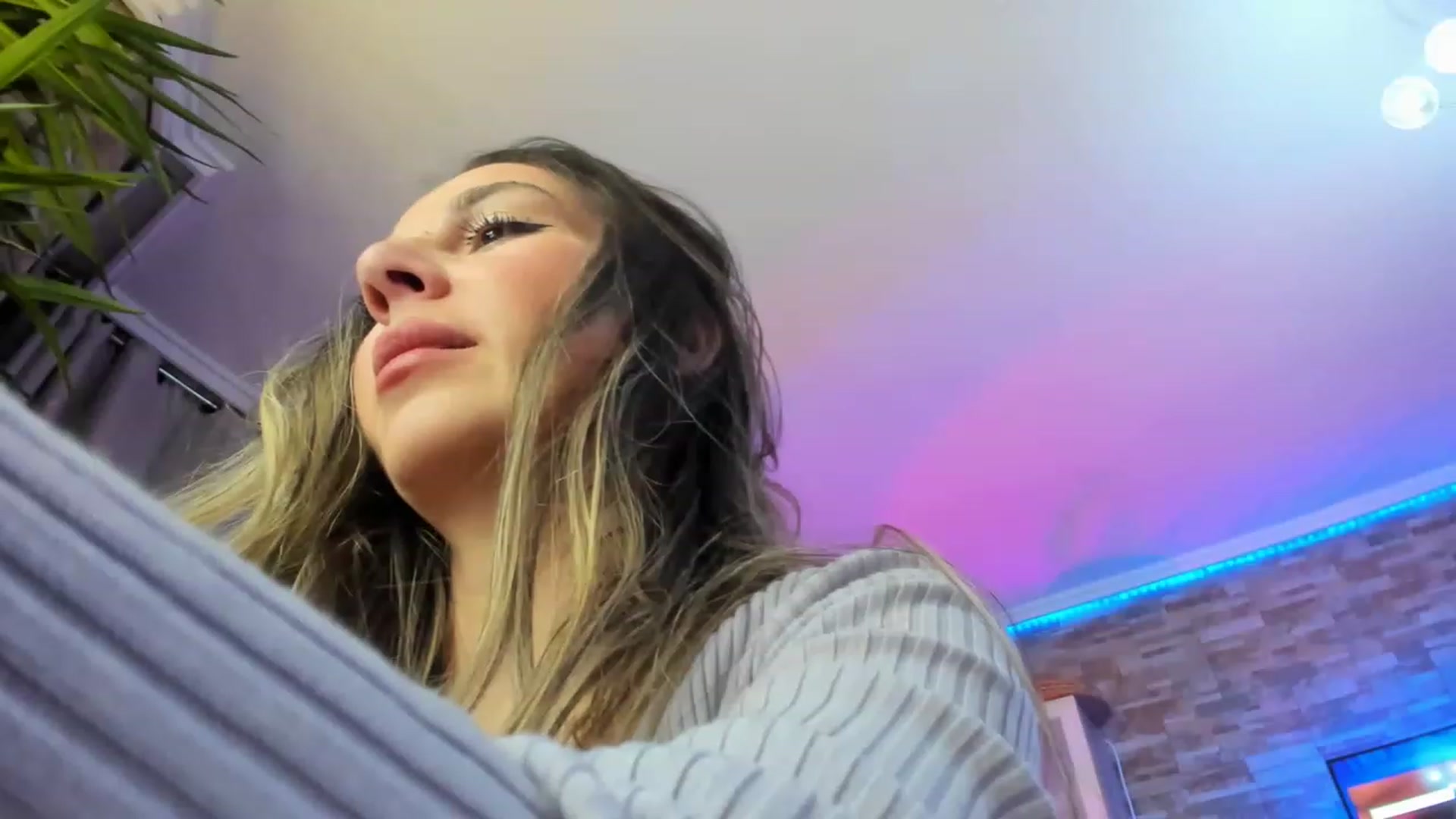 Gallery image thumbnail from AnooKiss's myfreecams stream on, 01/31/2023, 22:14 image 17 of 20
