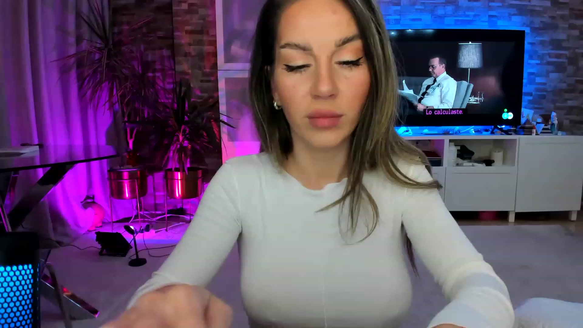 Gallery image thumbnail from AnooKiss's myfreecams stream on, 02/05/2023, 24:24 image 1 of 20