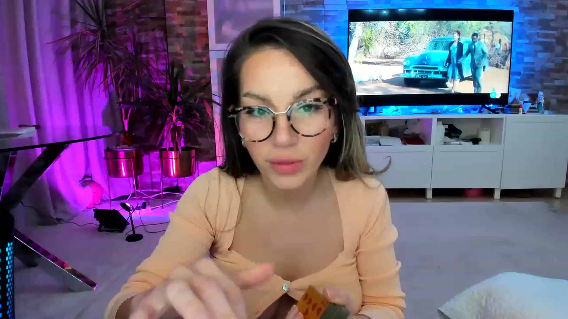 Gallery image thumbnail from AnooKiss's myfreecams stream on, 02/05/2023, 01:30 image 2 of 20