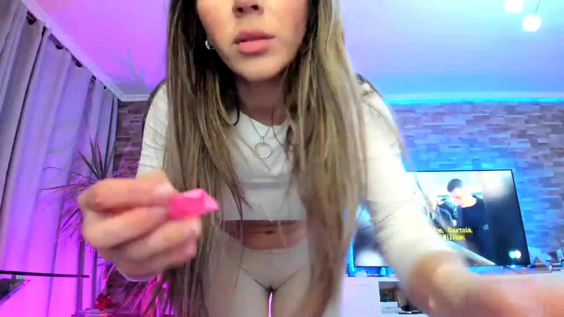 Gallery image thumbnail from AnooKiss's myfreecams stream on, 02/07/2023, 24:12 image 3 of 20
