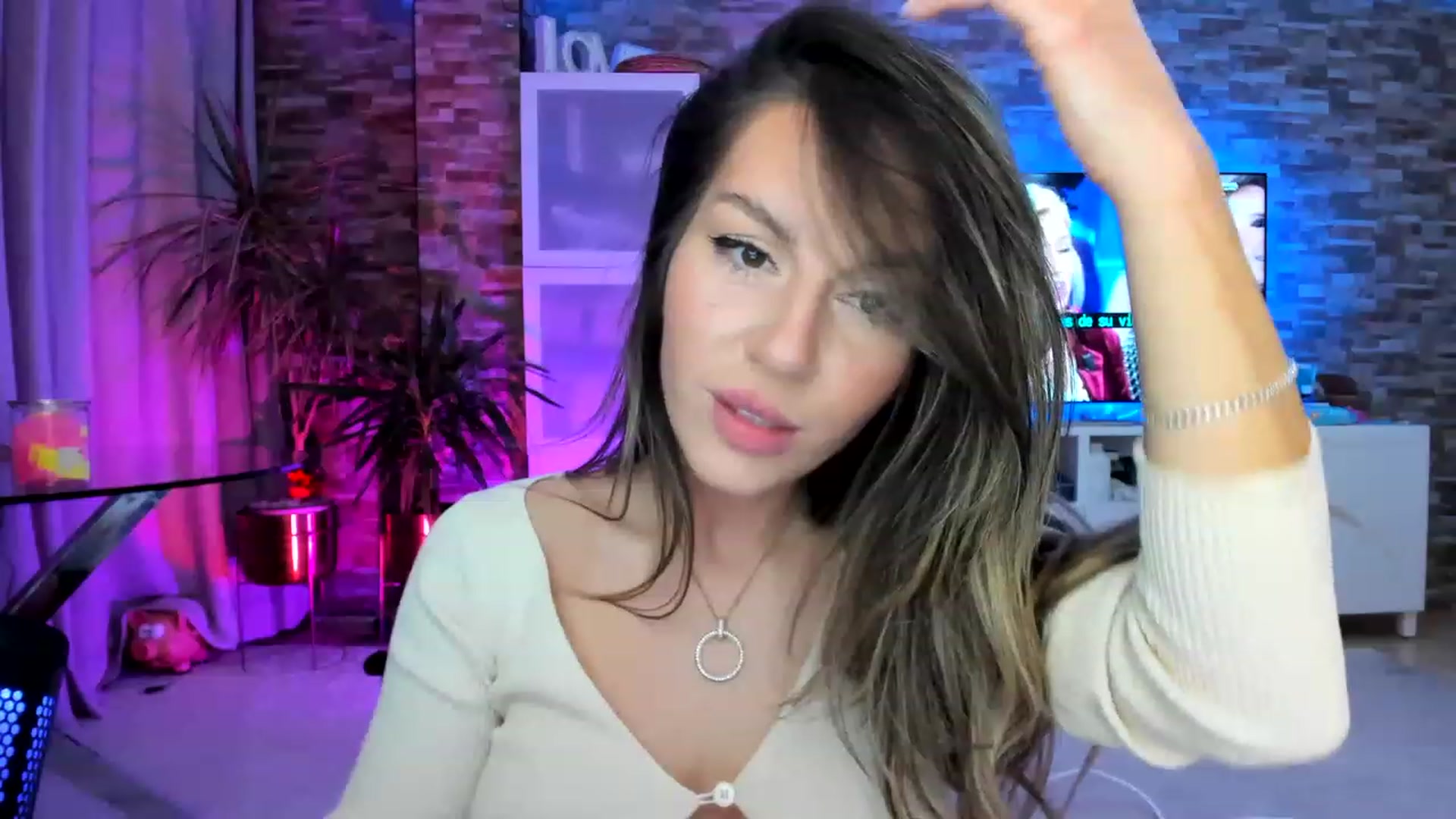 Gallery image thumbnail from AnooKiss's myfreecams stream on, 02/10/2023, 22:39 image 15 of 20