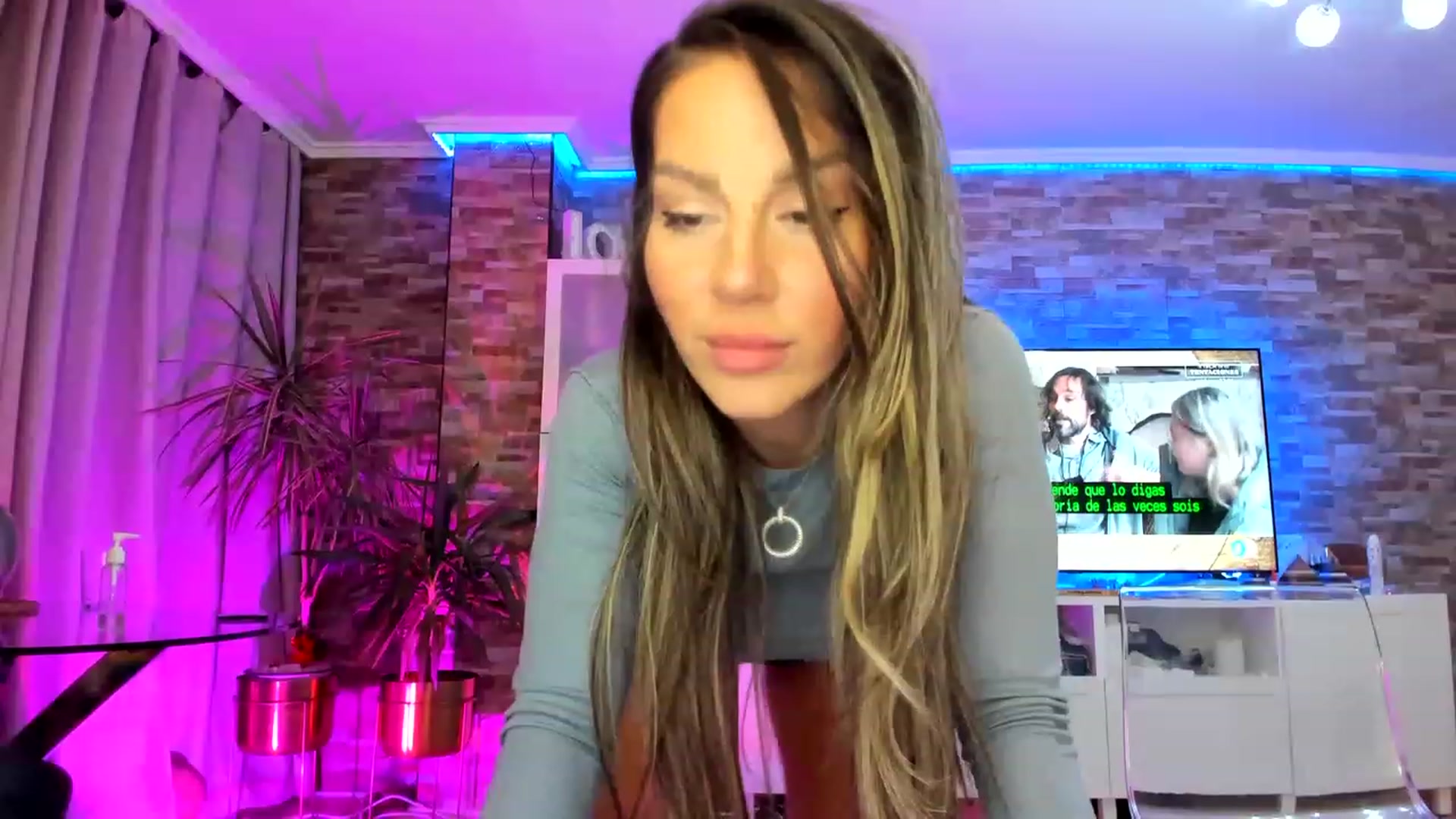 Gallery image thumbnail from AnooKiss's myfreecams stream on, 02/12/2023, 21:50 image 18 of 20