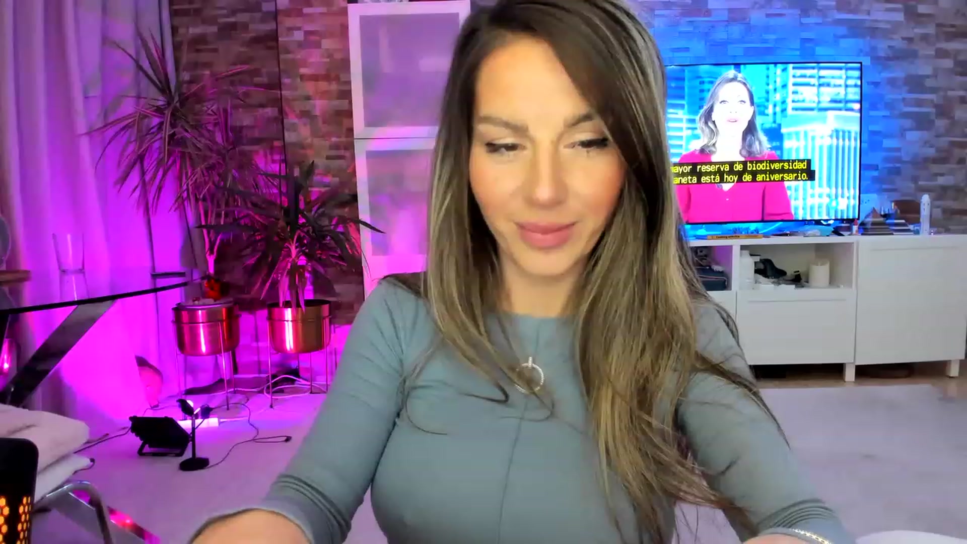 Gallery image thumbnail from AnooKiss's myfreecams stream on, 02/12/2023, 21:50 image 2 of 20