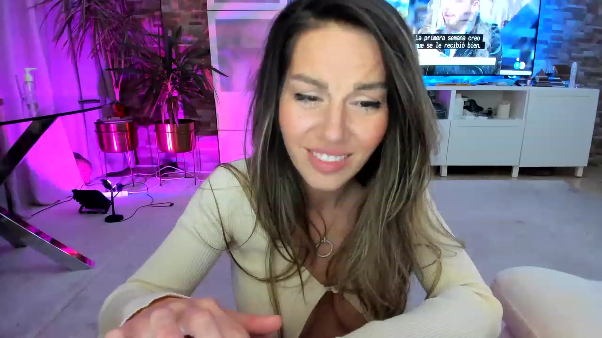 Gallery image thumbnail from AnooKiss's myfreecams stream on, 02/13/2023, 24:02 image 20 of 20