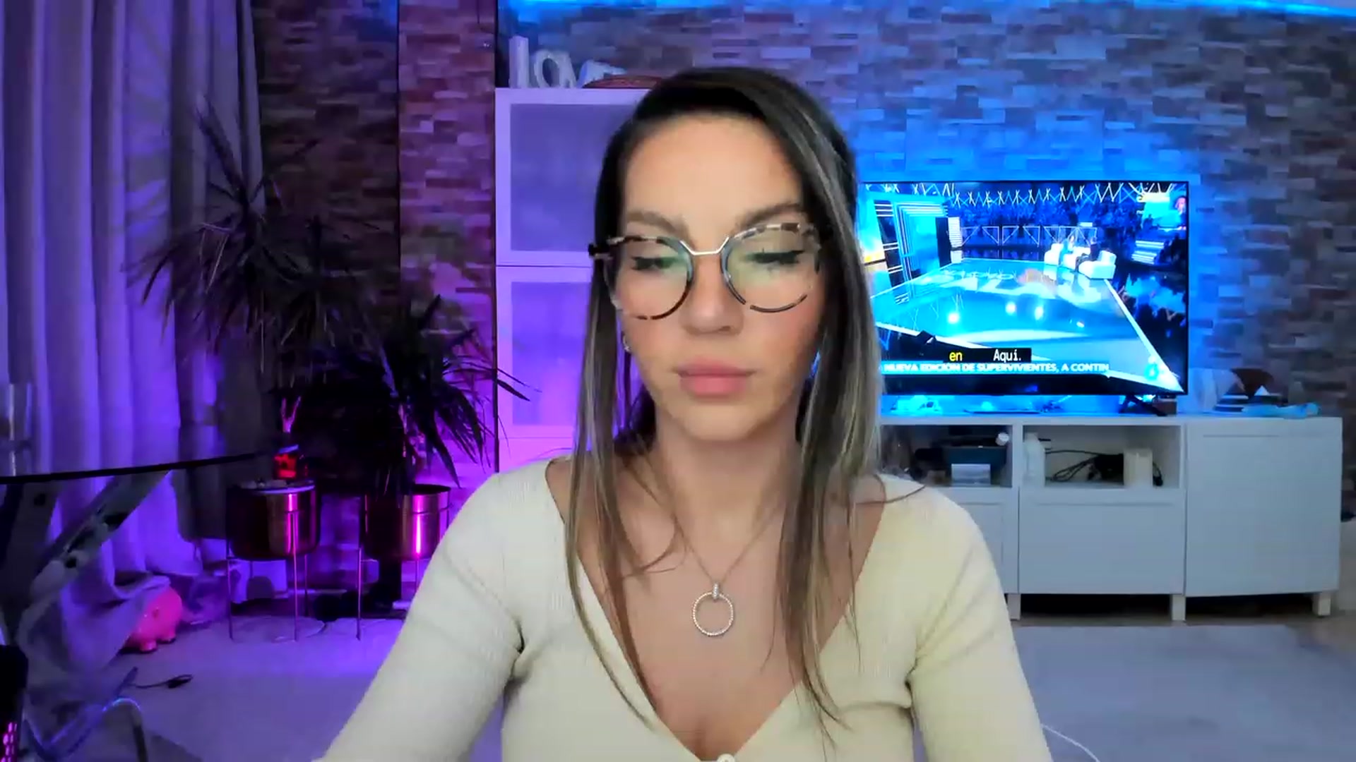 Gallery image thumbnail from AnooKiss's myfreecams stream on, 02/25/2023, 22:17 image 12 of 20