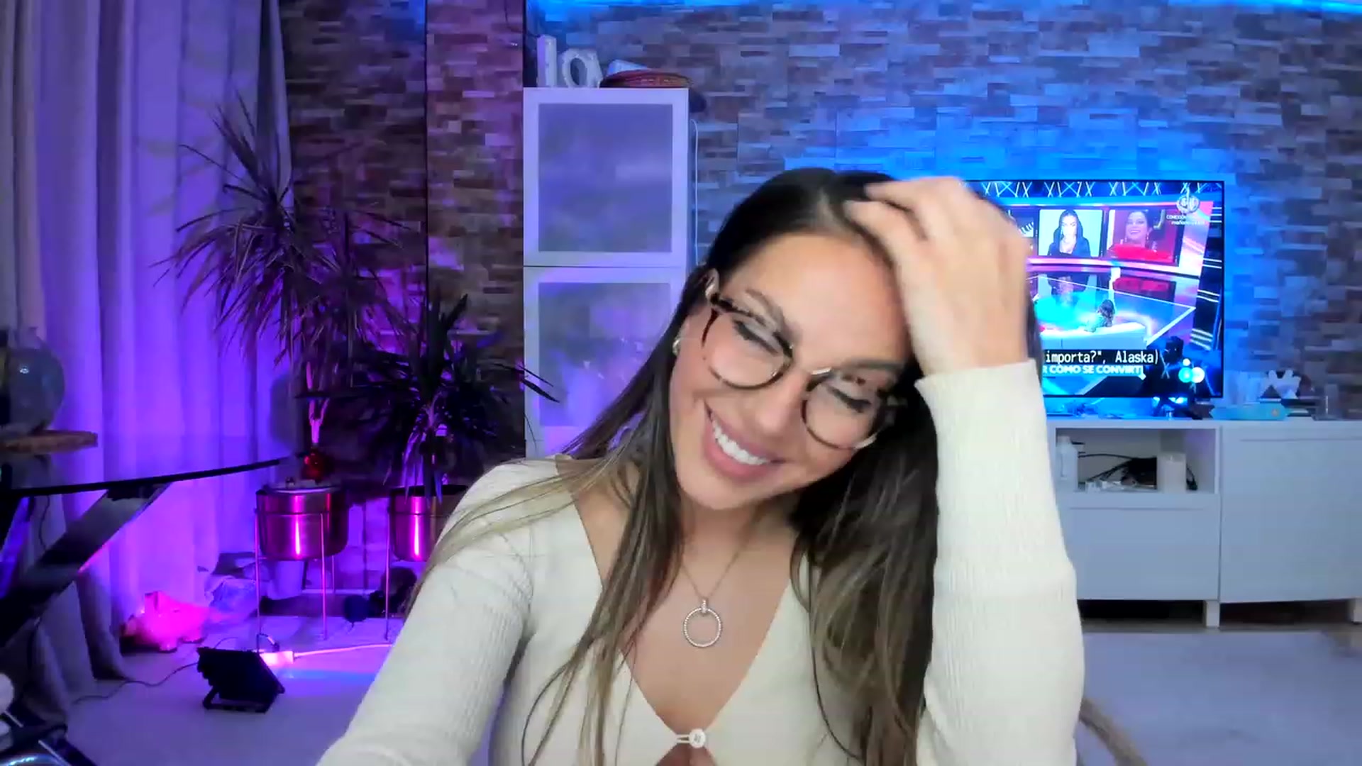 Gallery image thumbnail from AnooKiss's myfreecams stream on, 03/04/2023, 23:48 image 1 of 20