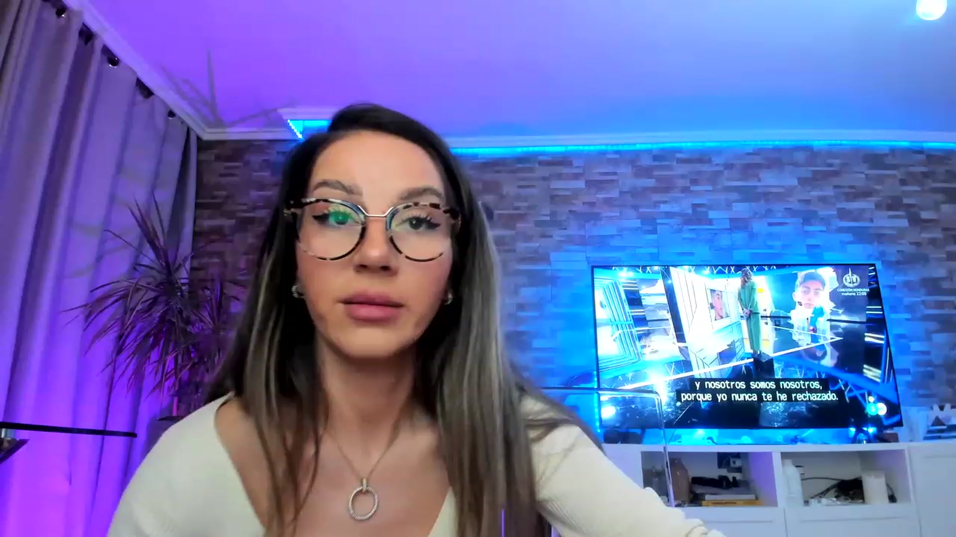 Gallery image thumbnail from AnooKiss's myfreecams stream on, 03/04/2023, 23:48 image 10 of 20
