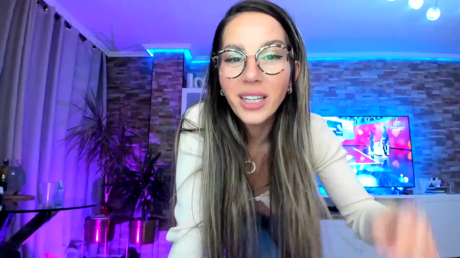 Gallery image thumbnail from AnooKiss's myfreecams stream on, 03/05/2023, 24:00 image 11 of 20